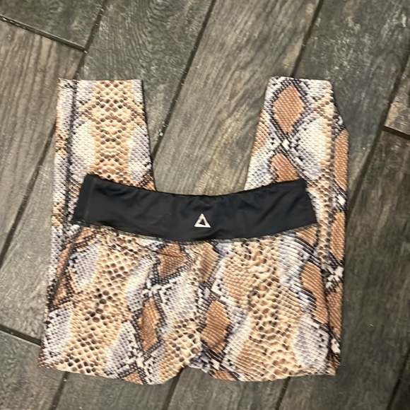 Prism sport python capris - Picture 5 of 5